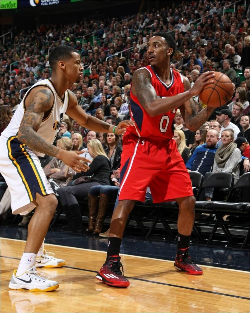 92-98. Teague mantiene líderes a los Hawks