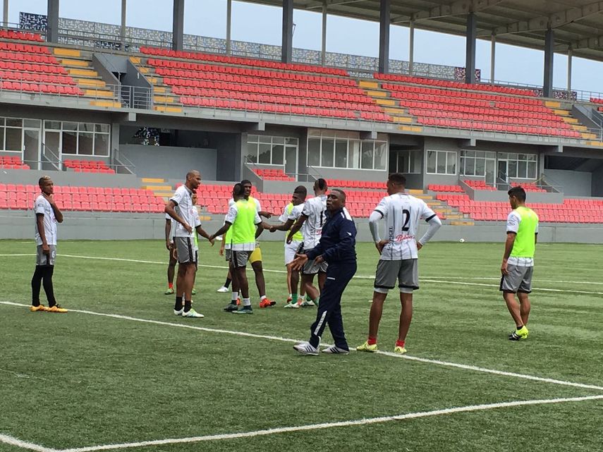 Plaza Amador en sus últimos preparativos para el encuentro ante el Club Sport Herediano