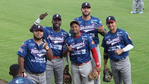 Los jugadores del equipo de Panamá destacaron el excelente terreno de juego que tiene el Estadio Roberto Clemente de Masaya en donde hoy se medirán a Nicaragua. Foto: Aurelio Ortiz González