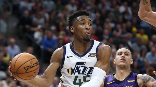 109-129. Mitchell lidera la quinta victoria seguida de los Jazz