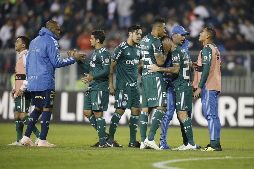 El Palmeiras gana al Fortaleza y sigue al acecho de un Flamengo imparable