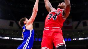 Thompson nuevo rey de triples, James lidera pero no gana en su 15 aniversario