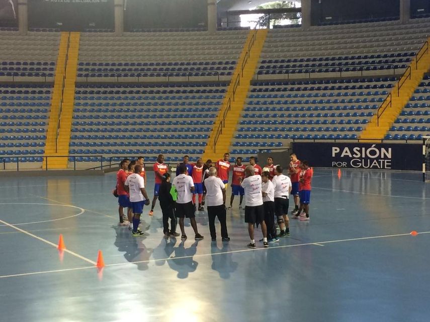 Agustín Campuzano define la lista de jugadores que representarán a Panamá en el mundial