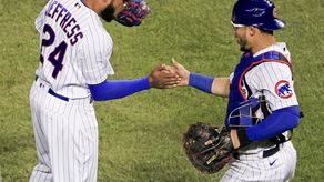 3-0. Moustakas jonronea y los Cachorros blanquean