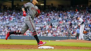7-2. Melville domina a los Diamondbacks en su primera aparición