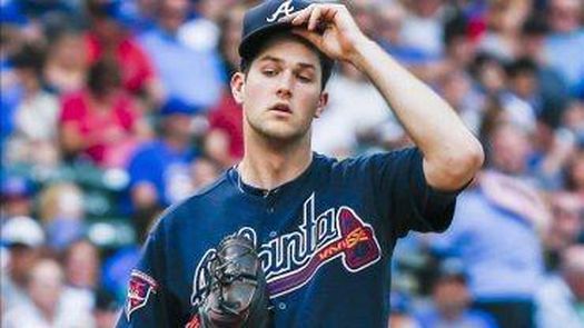 1-0. Wood controla desde la lomita y Gattis jonronea contra los Marlins