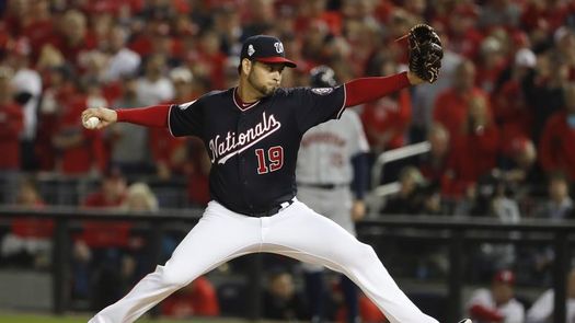 Sánchez gana duelo de serpentina a Mejía en duelo latinoamericano