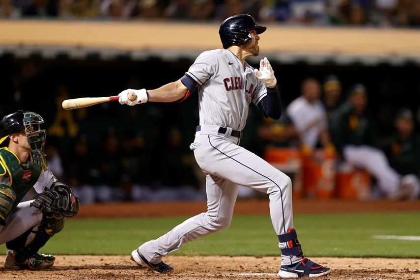 3-2. Reyes jonronea y marca el triunfo de los Indios