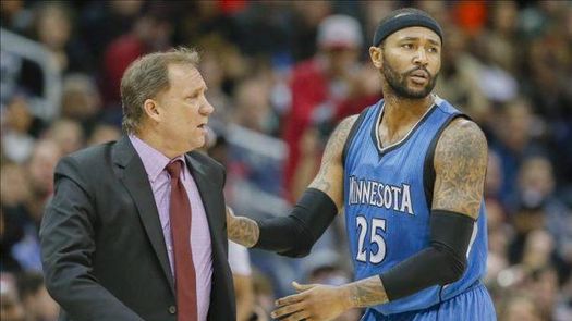 83-98. Williams mantiene a los Hornets a la caza de una plaza a las finales