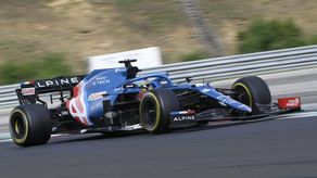 Fernando Alonso prolonga su contrato con Alpine para 2022