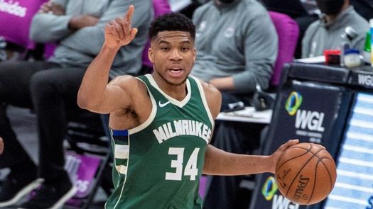 114-102. Ante los Magic, Antetokounmpo mantiene a los Bucks en la lucha por el segundo puesto en el Este
