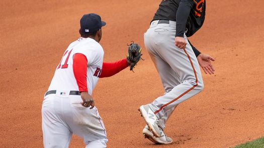 7-5. Galvis y Mancini jonronean en la victoria de los Orioles ante los Marlins