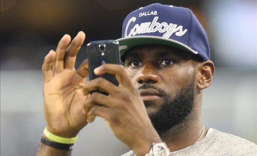 LeBron James sólo quiere que sus hijos jueguen baloncesto, soccer y béisbol
