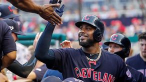 11-9. Santana y Reyes jonronean contra los Piratas