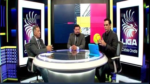 A Dos Toques - ¿Quién, Cómo, Qué?