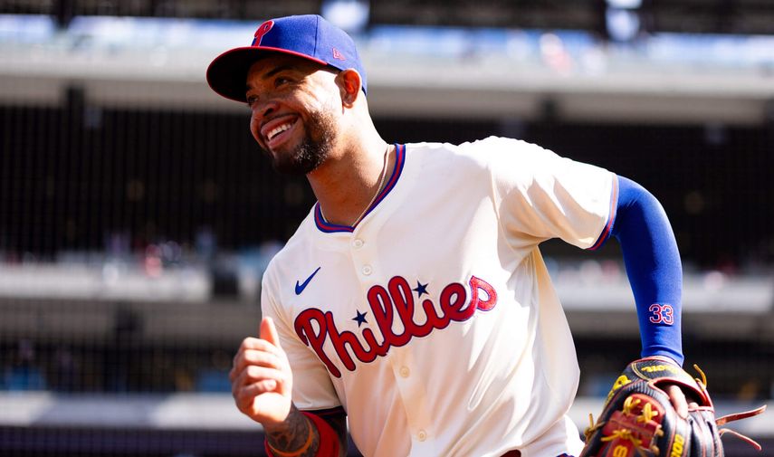 Edmundo Sosa le brinda mucha versatilidad defensiva de los Filis y eso lo ha valorado la organización dándole un buen aumento. Foto: Cortesía/Archivo