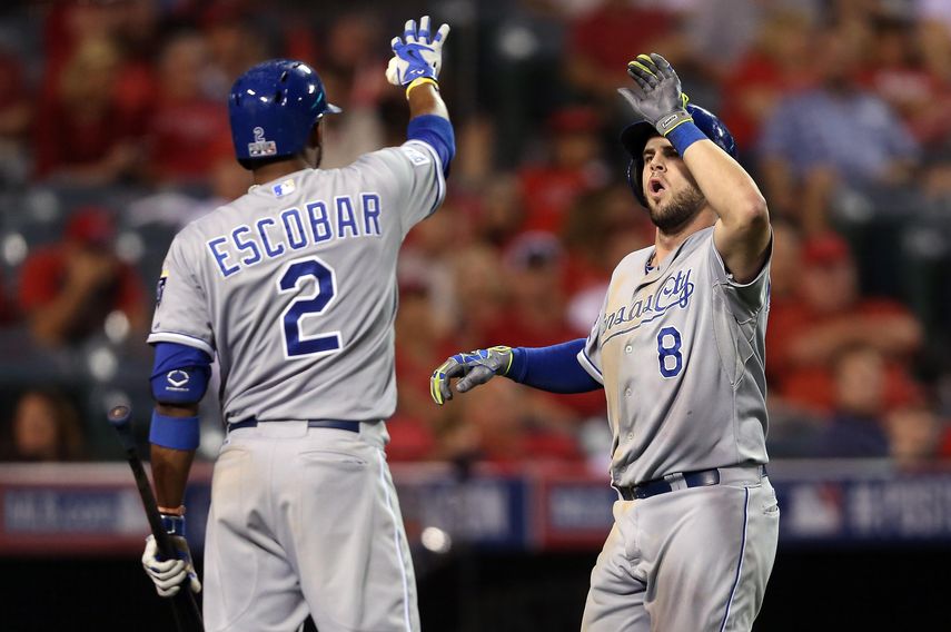 3-2. Moustakas fue el héroe del triunfo sorpresa de los Reales