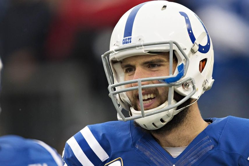 10-27. Luck y los Colts derrotan los a Titans en partido de trámite