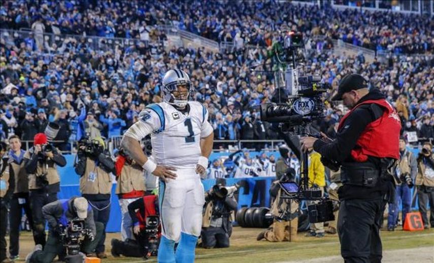 49-15.Newton arrolla a Cardinals y Panthers jugarán Super Bowl 50 con Broncos