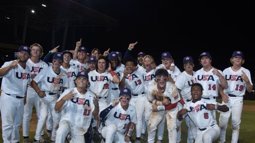 Estados Unidos celebrando la medalla de oro en el Mundial U15.