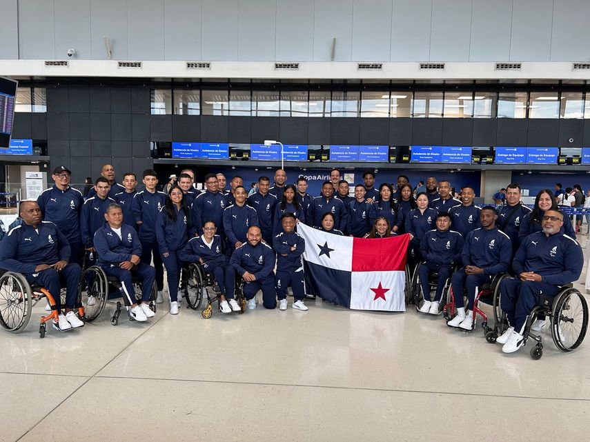 Panamá llegó a Santiago con una delegación histórica