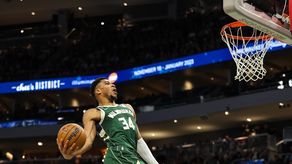 Antetokounmpo anota 55 puntos ante los Wizards