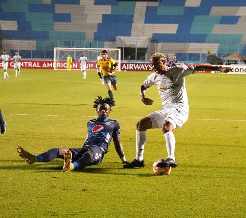 Sporting se queda sin reacción ante Motagua