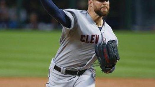 2-0. Kluber poncha a 18 de los Cardenales y guía la victoria de los Indios