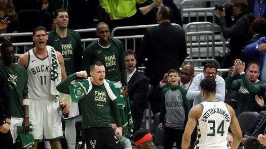 125-103.Antetokounmpo y los Bucks se exhiben ante los Raptors y tienen ventaja de 2-0