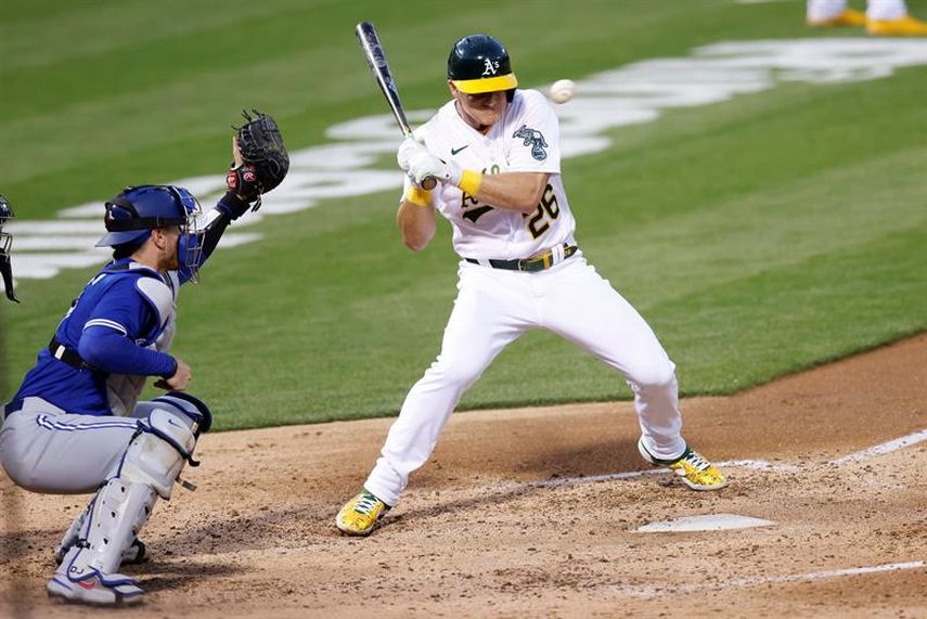 13-6. Chapman y Laureano pegan jonrones y dirigen triunfo de los Atléticos
