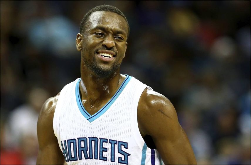 90-98. Walker cortó la mala racha de los Hornets