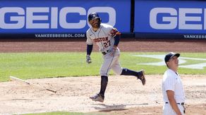 5-1. García y Altuve se combinan y derrotan a los Medias Rojas