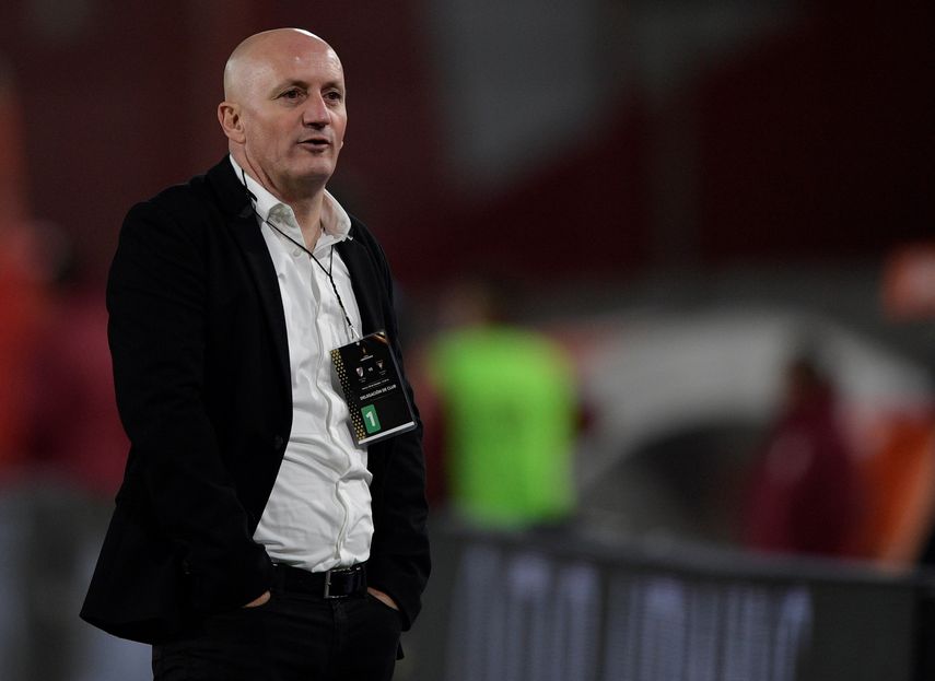 Barcelona, Liga e Independiente en cruciales duelos coperos