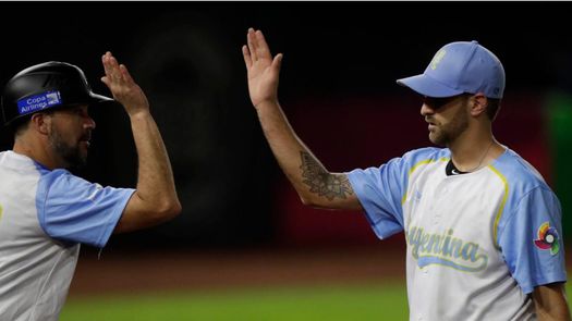 Eliminatoria Clásico Mundial: Argentina remonta y se mantiene con vida