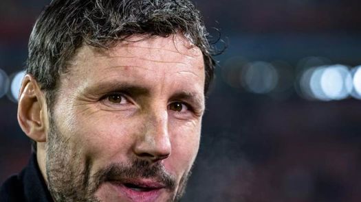 Van Bommel, sobre las bajas del Barcelona: Las lesiones nunca son positivas