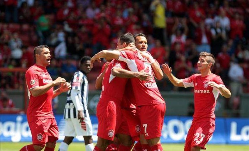 El Toluca golea 3-0 al Pachuca con doblete de paraguayo Velázquez