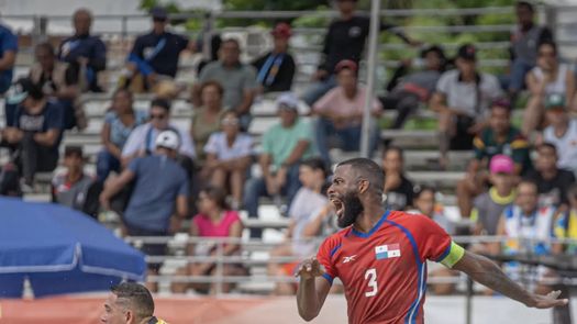 Panamá vence a Ecuador en su debut en Fútbol Playa
