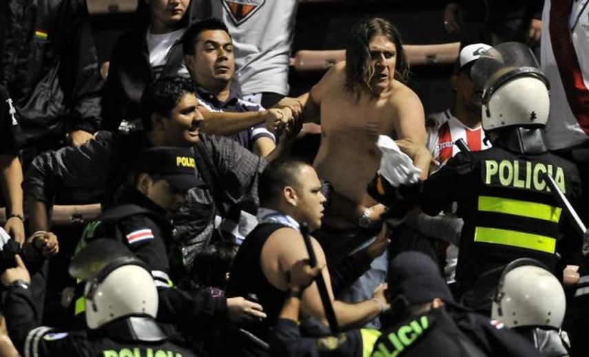 Las barras bravas del fútbol, un eterno problema sin solución en Costa Rica