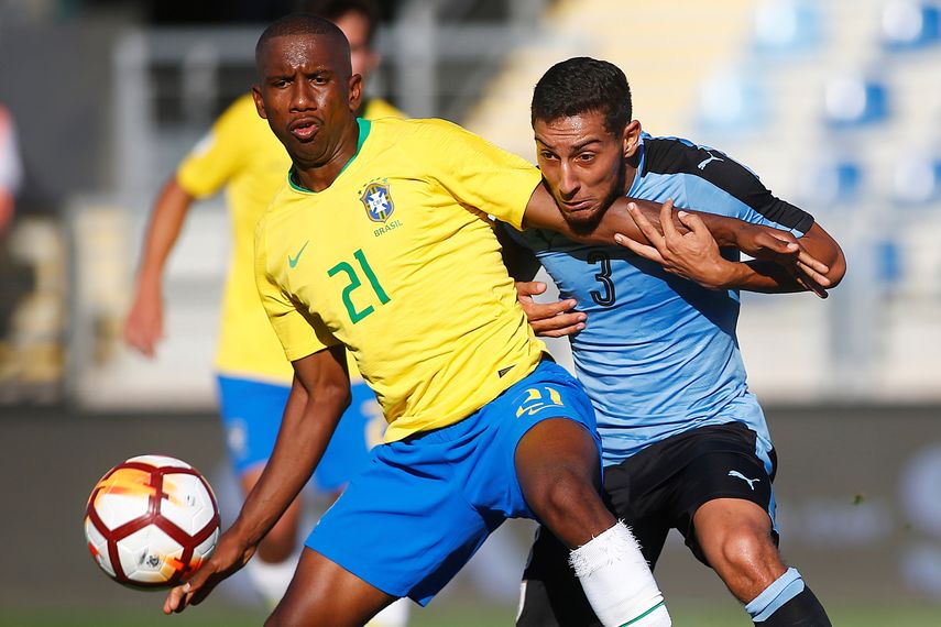 El uruguayo Sebastián Cáceres ficha con el América de México