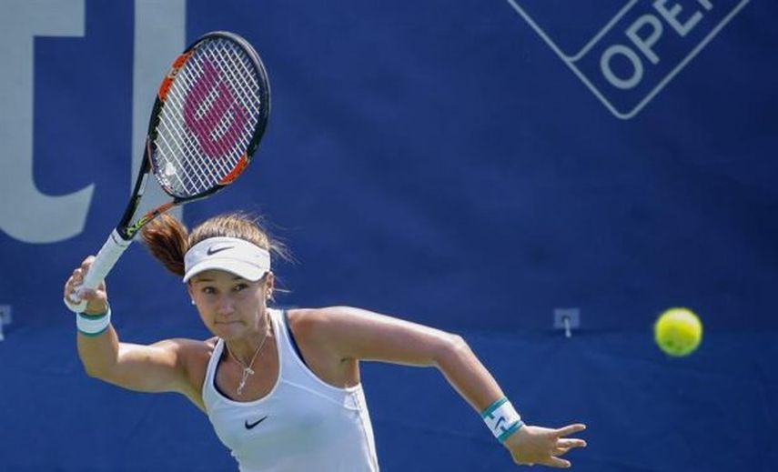 La estadounidense Lauren Davis y la francesa Oceane Dodin jugarán la final