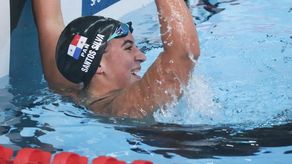 Emily Santos impone récord nacional en los 100 m pecho