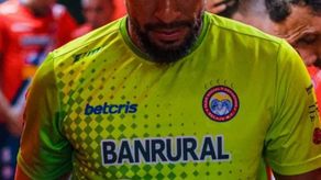 Panameños. José Calderón es figura en Guatemala.&nbsp;