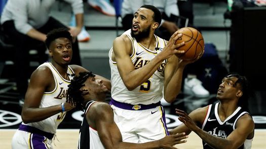 104-86: Los Clippers despedazan a unos Lakers inermes