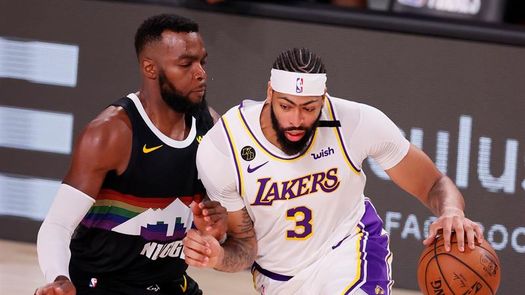 114-108. Davis coloca a Lakers a un triunfo de las Finales de la NBA