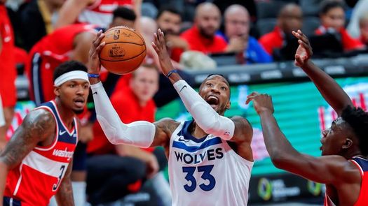 Sixers mantienen el invicto; Bucks ganan revancha a Raptors