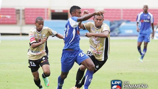 Tauro FC tendrá una exigente prueba ante el Deportivo Árabe Unido