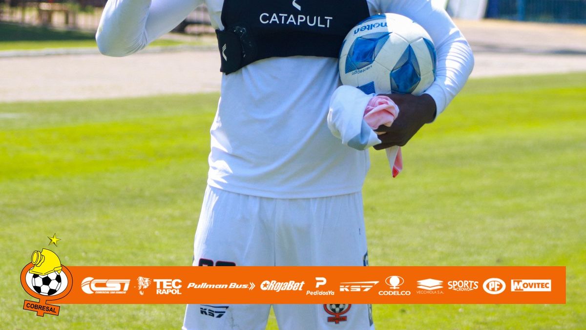 Cecilio Waterman anota un hattrick con Cobresal