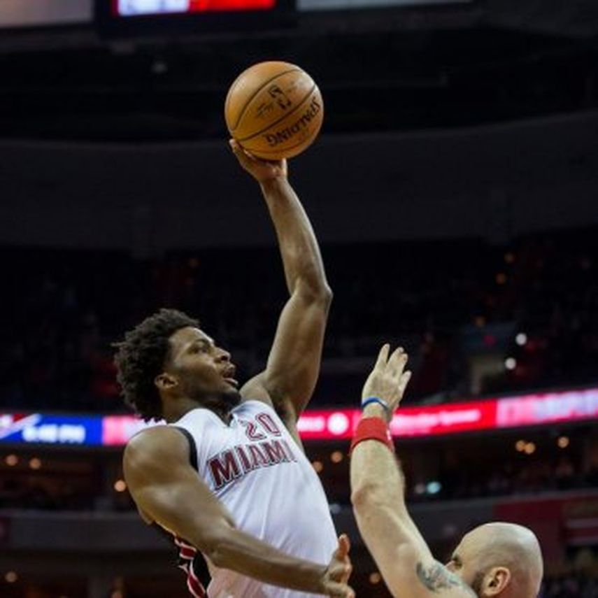 124-119. El novato Winslow encabezó el ataque de los Heat frente a los Nuggets