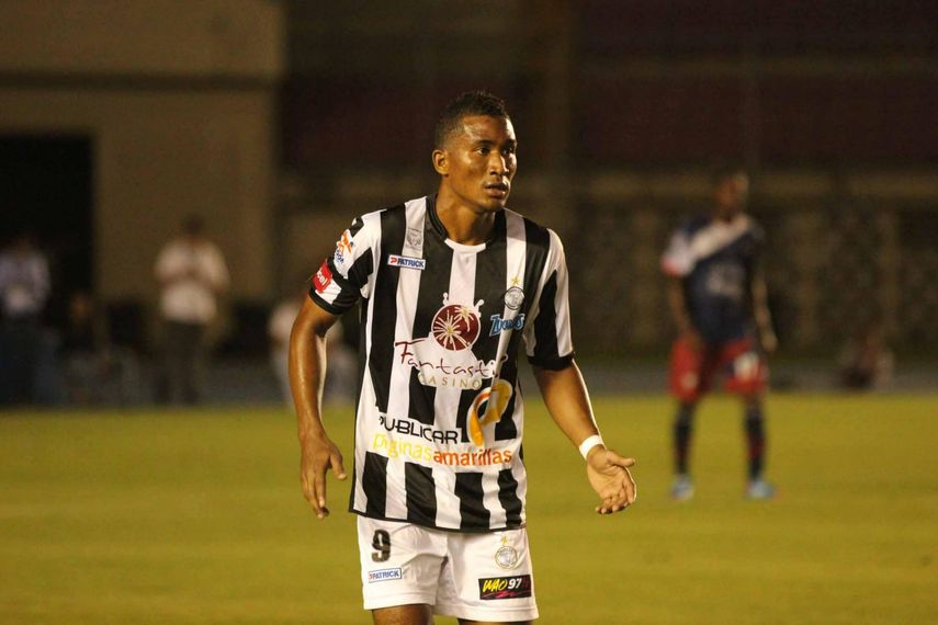 Fallece el ex-delantero del Tauro FC y ex-selección nacional, Luis Rentería