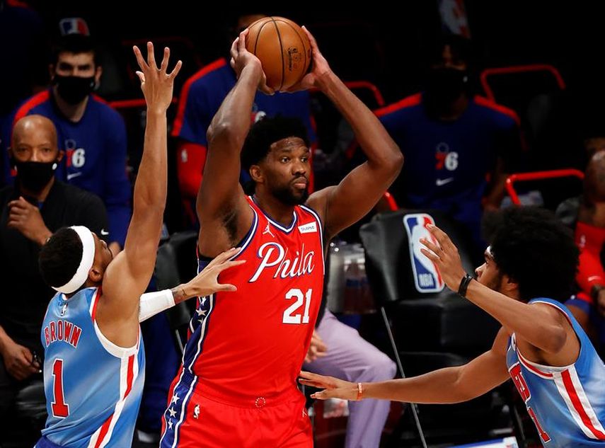 123-117. Embiid aporta un doble-doble en el triunfo de los Sixers sobre unos Nets sin estrellas